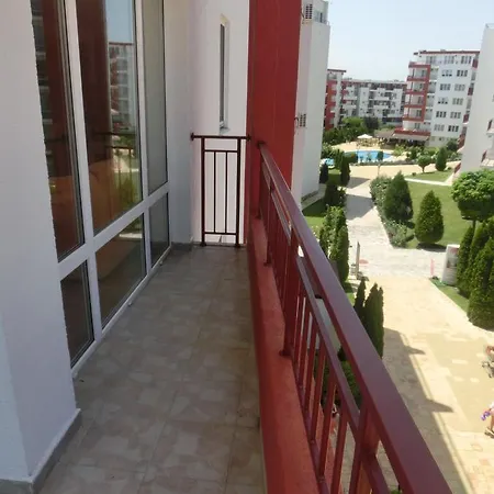 Sea View Panorama On Complex With Pools And Beach, 스베티 블라스